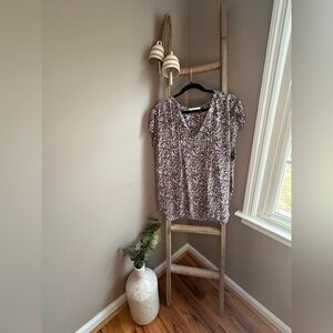Women's Lavender Floral V-Neck Blouse